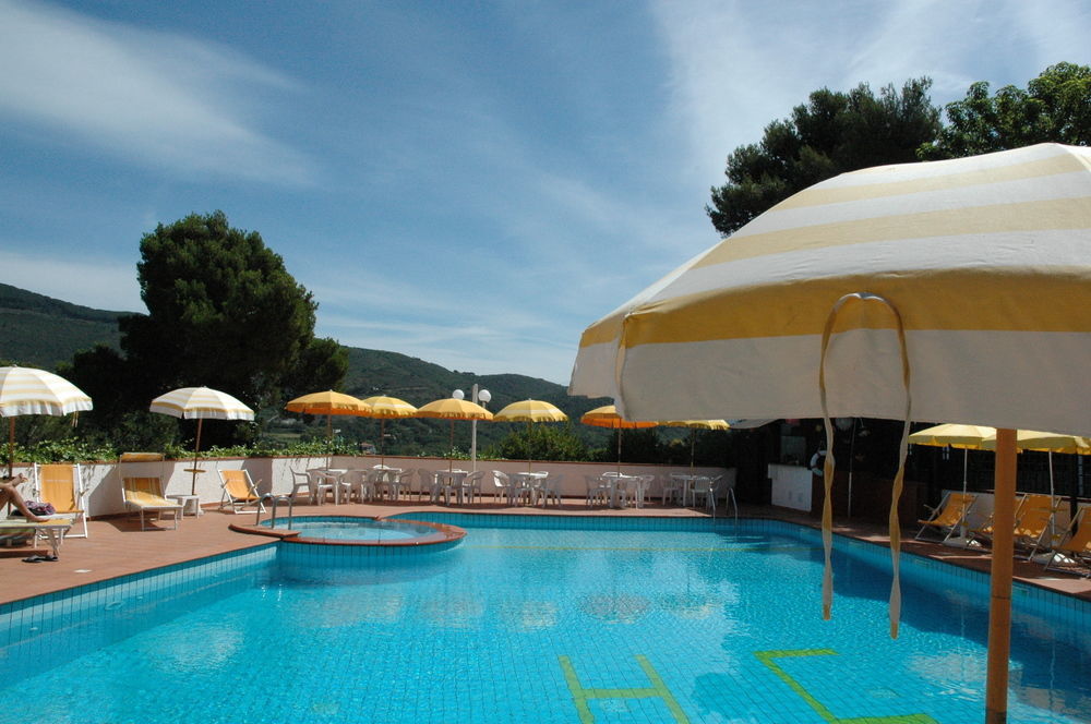 Hotel Capo Di Stella Каполивери Экстерьер фото